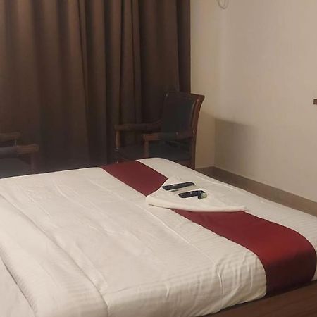 צ'נאי Capital O 69831 Hotel Mount Heera מראה חיצוני תמונה