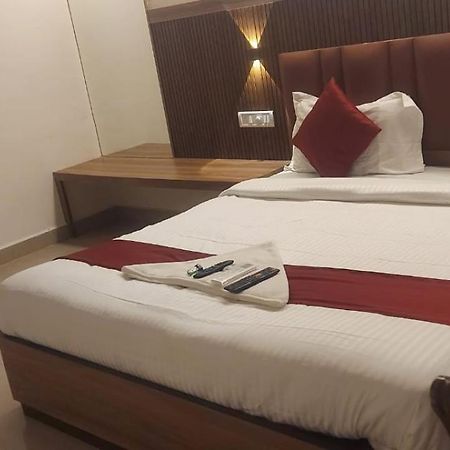 צ'נאי Capital O 69831 Hotel Mount Heera מראה חיצוני תמונה